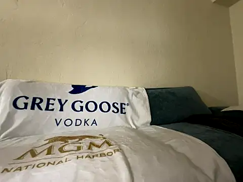 mouser21212 online show from November 1, 12:29 pm