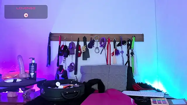 LucyStrike  online show from December 18, 12:17 am