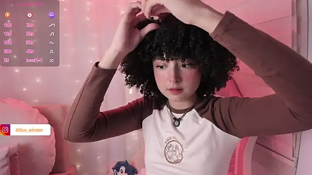 Alice winter  online show from April 6, 6:09 pm