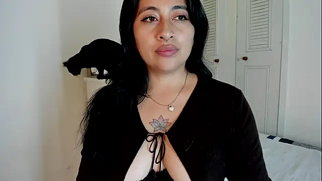 LisaHadwin online show from April 6, 11:38 pm