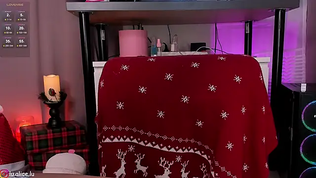 alicelu  online show from December 7, 6:10 am