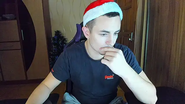 Snapshot of bigmark033 chatting on December 23, 1:45 pm bigmark033 online show from December 23, 1:45 pm