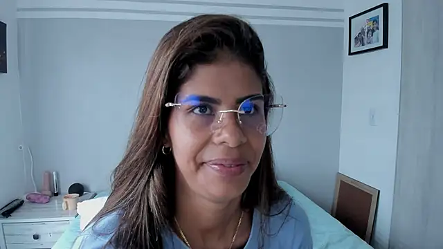 Snapshot of karlina_charlotte1 chatting on January 6, 12:57 pm karlina charlotte1 online show from January 6, 12:57 pm