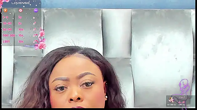 CamilaBenitez online show from October 30, 4:30 pm