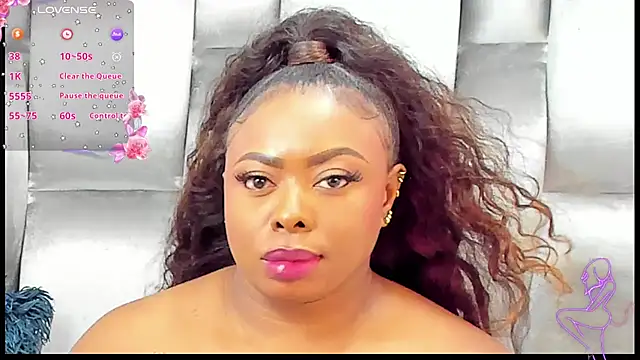 Snapshot of CamilaBenitez chatting on February 3, 6:40 am CamilaBenitez online show from February 3, 6:40 am