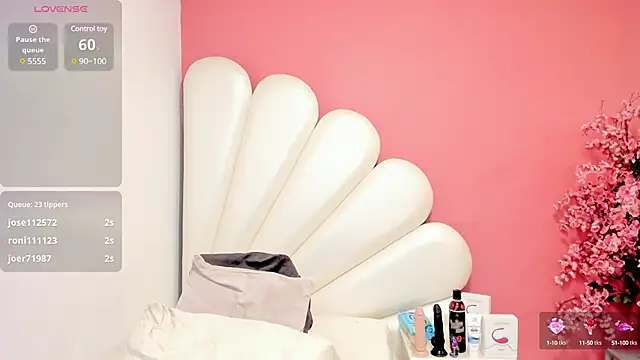 Snapshot of Vicky_Freedom chatting on December 17, 1:49 pm Vicky Freedom online show from December 17, 1:49 pm