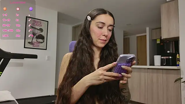 emiliasommer online show from April 7, 12:16 pm