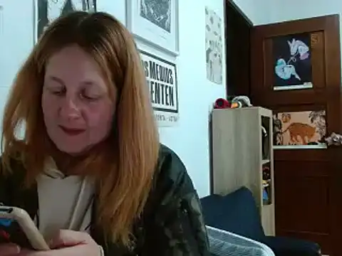 Snapshot of ViioletaMora chatting on April 20, 3:31 am ViioletaMora online show from April 20, 3:31 am