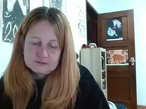 Snapshot of ViioletaMora chatting on April 22, 4:15 am ViioletaMora online show from April 22, 4:15 am