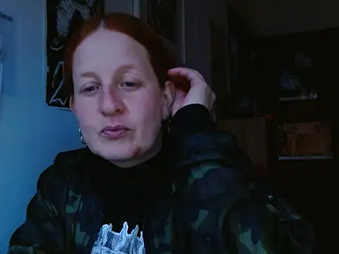 Snapshot of ViioletaMora chatting on May 2, 10:48 pm ViioletaMora online show from May 2, 10:48 pm