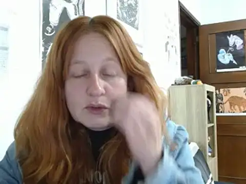 Snapshot of ViioletaMora chatting on May 11, 3:01 am ViioletaMora online show from May 11, 3:01 am