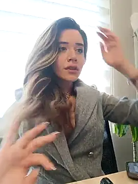 maliciaworld online show from February 14, 5:03 pm