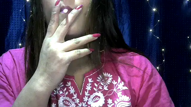 Snapshot of Princess_noorjahan chatting on April 13, 2:22 pm Princess noorjahan online show from April 13, 2:22 pm