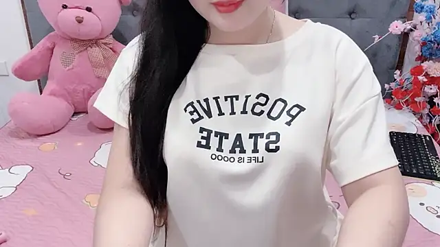 Snapshot of Funikio chatting on April 30, 1:23 am Funikio online show from April 30, 1:23 am