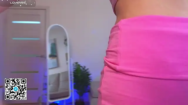 oliviabr0wn0 online show from September 18, 2:13 am