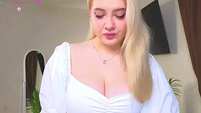 oliviabr0wn0 online show from April 5, 2:09 am