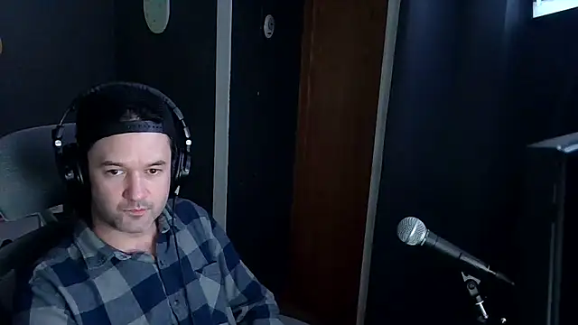 Snapshot of Stix_Zadinia chatting on April 16, 5:47 pm Stix Zadinia online show from April 16, 5:47 pm