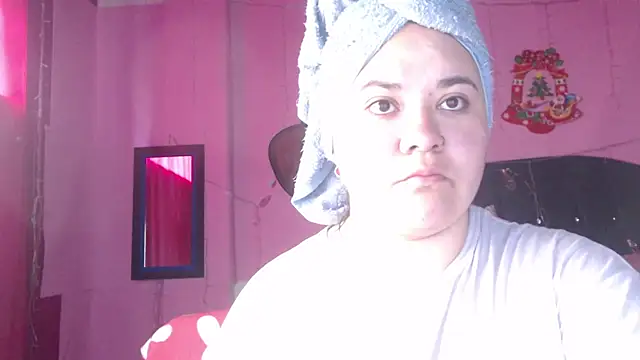 NikkiRous  online show from October 28, 1:03 pm