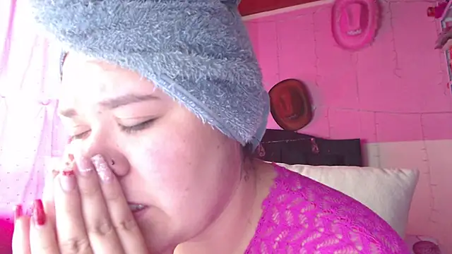 Snapshot of NikkiRous_ chatting on January 18, 1:48 pm NikkiRous online show from January 18, 1:48 pm