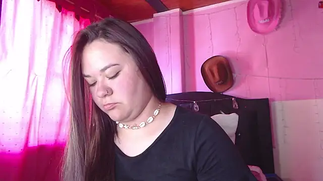 Snapshot of NikkiRous_ chatting on January 19, 2:10 pm NikkiRous online show from January 19, 2:10 pm