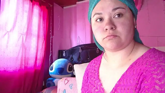 Snapshot of NikkiRous_ chatting on February 11, 2:00 pm NikkiRous online show from February 11, 2:00 pm