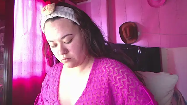 Snapshot of NikkiRous_ chatting on February 27, 7:25 pm NikkiRous online show from February 27, 7:25 pm