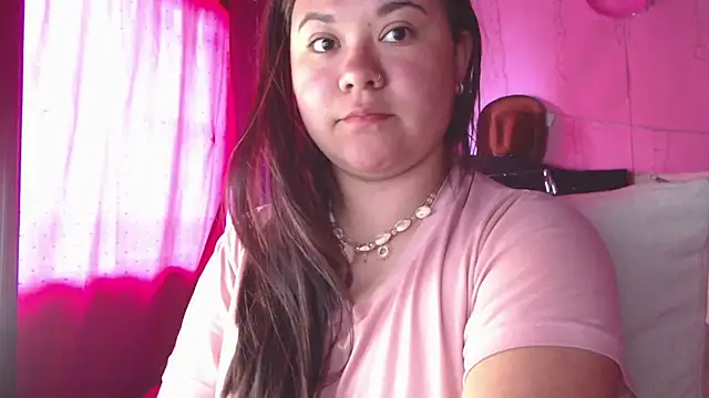 Snapshot of NikkiRous_ chatting on March 21, 3:37 pm NikkiRous online show from March 21, 3:37 pm