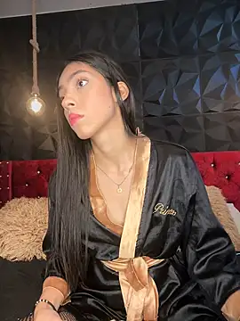 Snapshot of Ema_azel chatting on December 11, 1:39 pm Ema azel online show from December 11, 1:39 pm