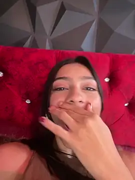 Snapshot of Ema_azel chatting on December 29, 5:12 pm Ema azel online show from December 29, 5:12 pm