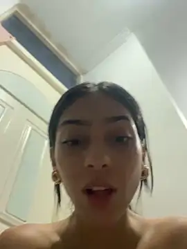 Snapshot of Ema_azel chatting on March 19, 6:35 am Ema azel online show from March 19, 6:35 am