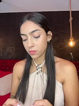 Snapshot of Ema_azel chatting on October 18, 11:44 am Ema azel online show from October 18, 11:44 am