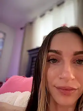 BrattyBae xo online show from April 10, 4:12 pm