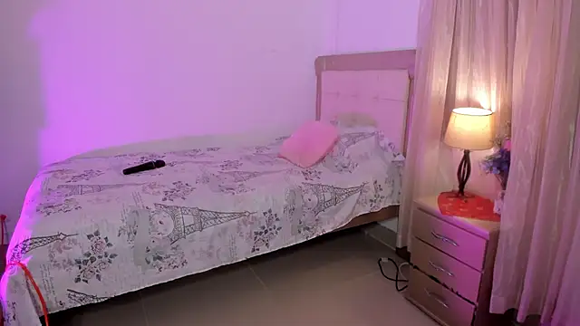 vale kross online show from March 14, 1:35 pm