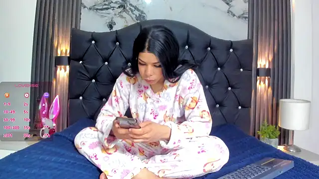 Snapshot of Giorgina_Parado chatting on April 25, 4:04 am Giorgina Parado online show from April 25, 4:04 am