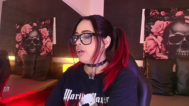 Snapshot of EvaaFoxxy1 chatting on April 22, 12:28 pm EvaaFoxxy1 online show from April 22, 12:28 pm