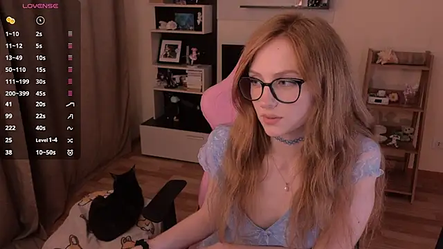 Snapshot of rara_ruru chatting on June 13, 10:08 pm rara ruru online show from June 13, 10:08 pm