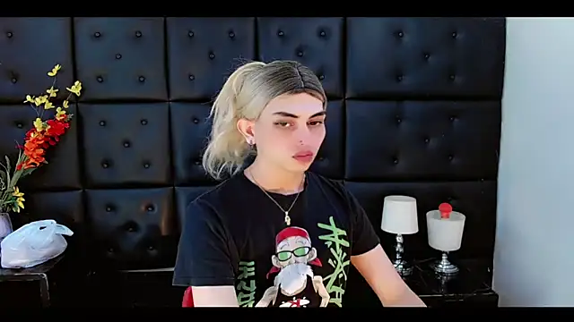 Daniela Pink  online show from March 8, 7:50 pm