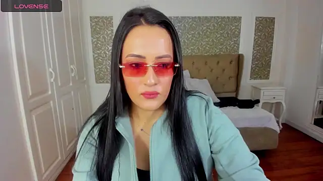 Snapshot of KimWessel_ chatting on April 18, 8:42 pm KimWessel online show from April 18, 8:42 pm