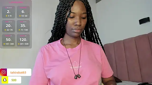 Snapshot of Tahira_21_ chatting on May 23, 8:02 pm Tahira 21 online show from May 23, 8:02 pm