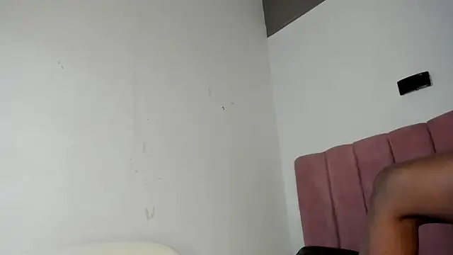 Snapshot of Tahira_21_ chatting on May 26, 7:43 pm Tahira 21 online show from May 26, 7:43 pm