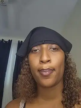 Snapshot of CarlaBeckky chatting on June 13, 2:26 pm CarlaBeckky online show from June 13, 2:26 pm