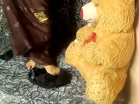 shuhana  online show from February 28, 1:15 am