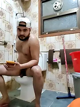 Snapshot of Magicman09@xh chatting on February 24, 4:38 pm Magicman09xh online show from February 24, 4:38 pm