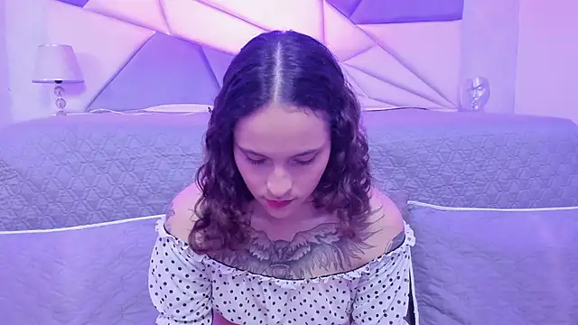 AnnyThompson  online show from December 4, 9:46 pm