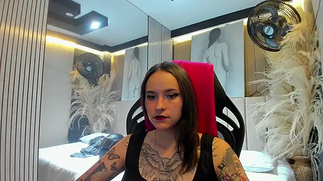 AnnyThompson  online show from March 30, 10:22 pm