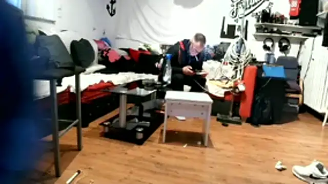 Snapshot of lukasdie chatting on May 15, 3:52 pm lukasdie online show from May 15, 3:52 pm
