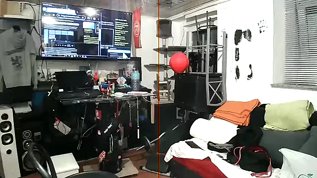 Snapshot of lukasdie chatting on May 19, 9:21 pm lukasdie online show from May 19, 9:21 pm