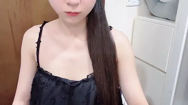 Snapshot of KaleAnisa chatting on May 27, 1:24 am KaleAnisa online show from May 27, 1:24 am