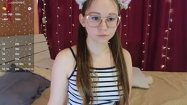 Snapshot of AnastasiiaFox chatting on April 16, 7:09 am AnastasiiaFox online show from April 16, 7:09 am