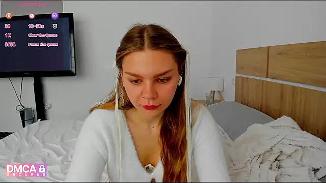 Molly sweetie online show from April 11, 6:29 am